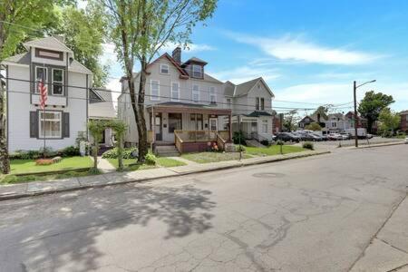 Вілла Housepitality - The Madison House - Brand New Колумбус Екстер'єр фото