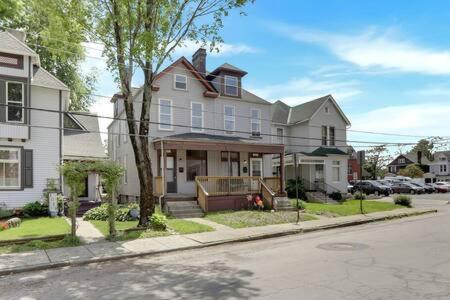 Вілла Housepitality - The Madison House - Brand New Колумбус Екстер'єр фото