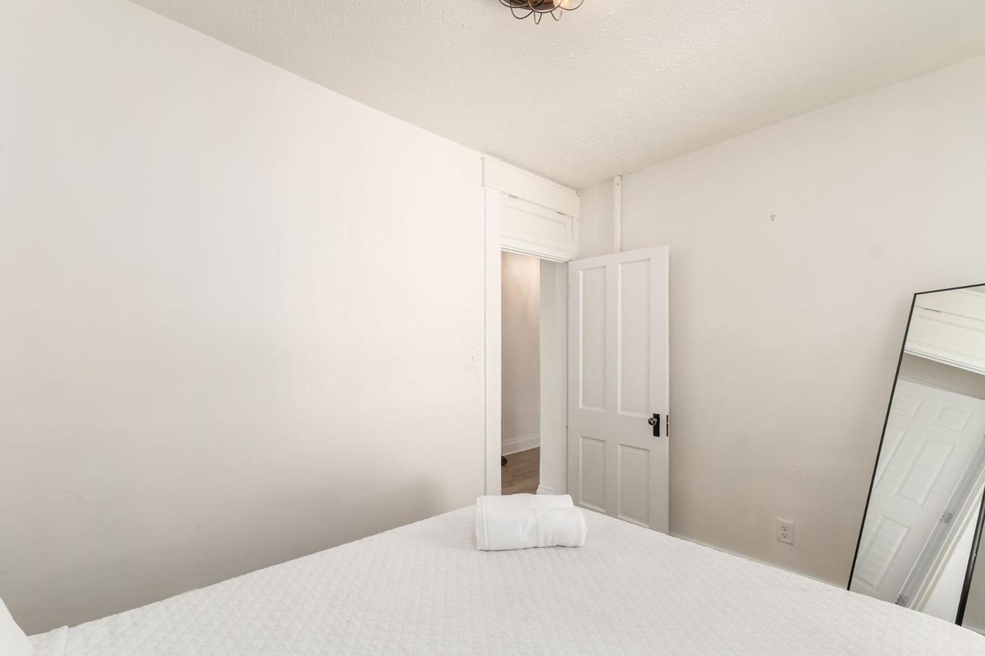 Вілла Housepitality - The Madison House - Brand New Колумбус Екстер'єр фото